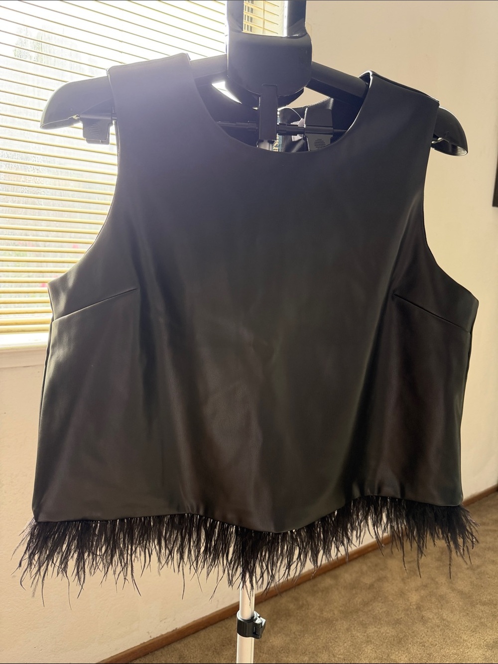 Black Feather-Faux leather Hem Sleeveless Top